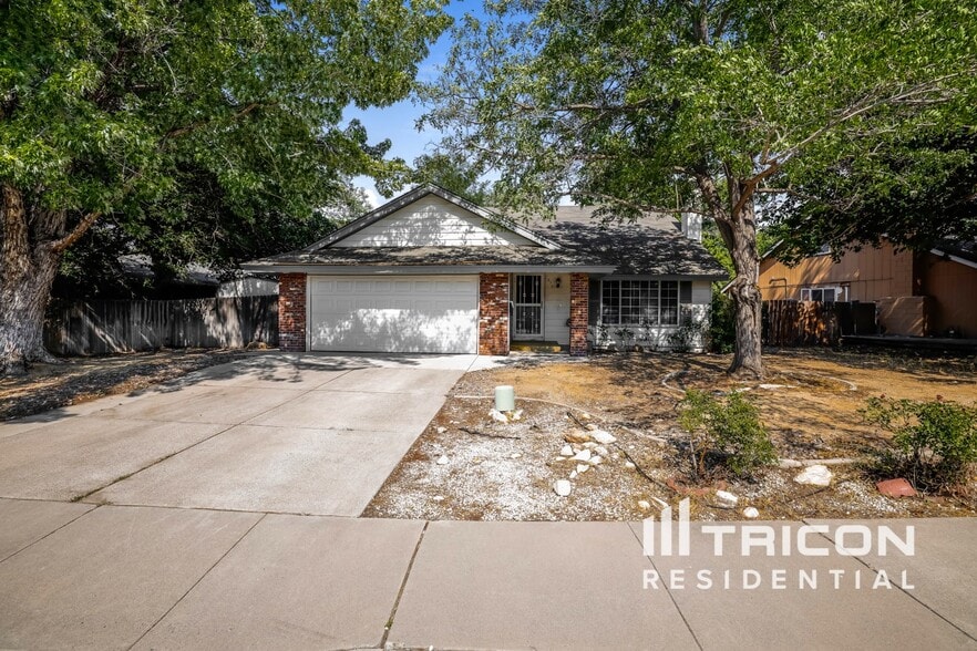 Primary Photo - 2878 Goldy Way