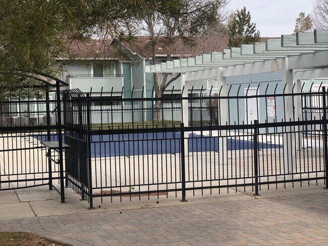 Building Photo - Apartment in Carson Park Condominium