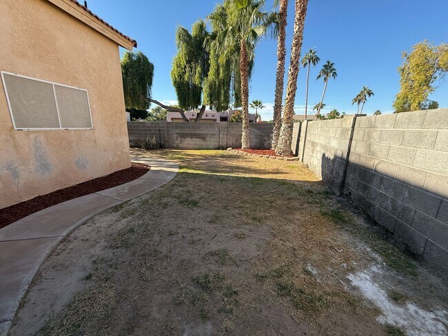 Building Photo - Condo near Mesa del Sol Golf Course