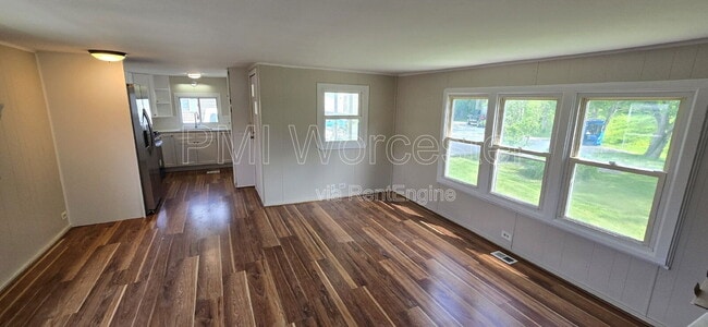 Building Photo - 17 Washington St