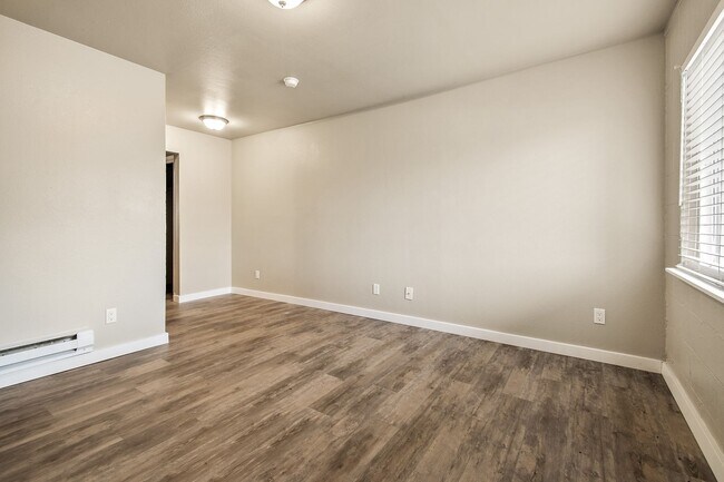 Interior Photo - Ash Creek Apartments