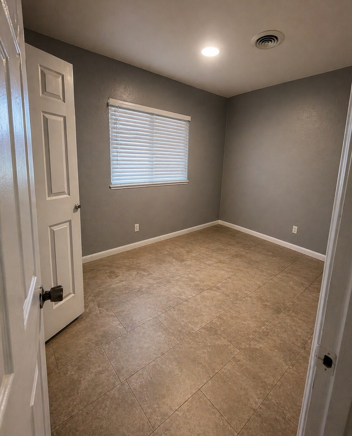 Building Photo - 43826 Adler Ave