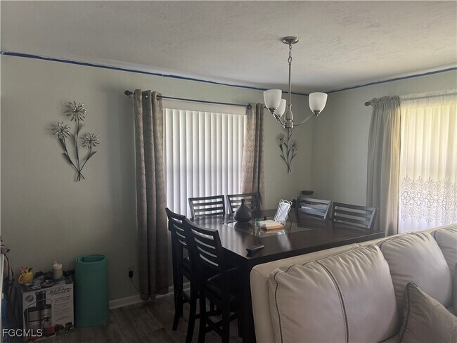 Building Photo - 1 Aztec Lily Ln