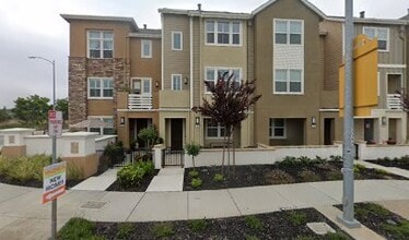 Building Photo - 196 E Main Ave