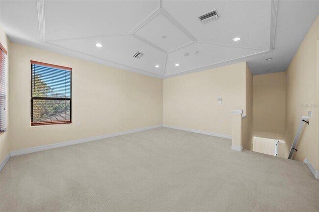 Building Photo - 650 Crane Prairie Way