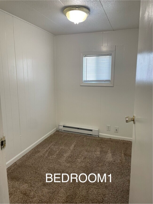 Building Photo - 3146 Independence Dr S