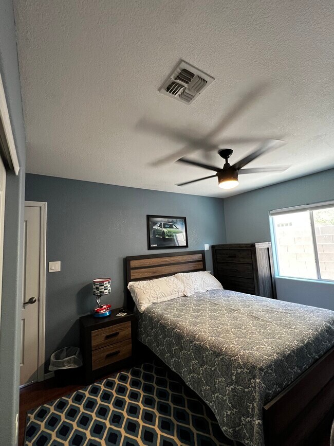 Building Photo - 8443 Forget Me not St