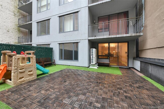 Building Photo - 106-20 70th Ave