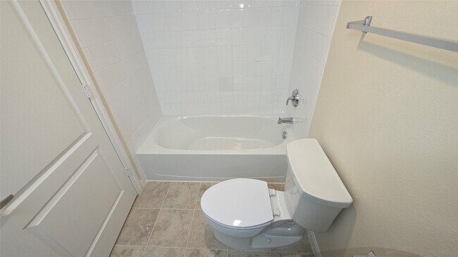 Building Photo - 8415 Hearth Dr