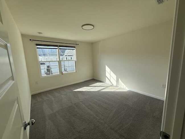 Building Photo - 1216 Grenshaw Dr