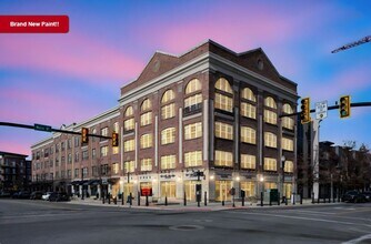 Building Photo - Stunning Down Town Condo in Secure Building