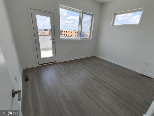 Building Photo - 3040 Northbank Pl