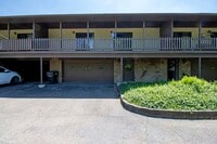 Building Photo - Two Bedroom Apartment