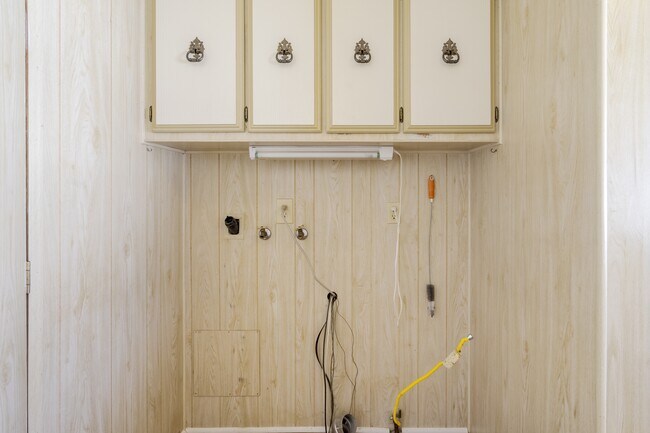 Building Photo - 25361 De Waide Ave