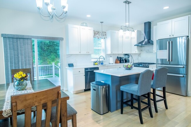 Building Photo - 5 Morse Ave