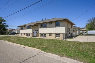 Building Photo - 611 2nd St SE