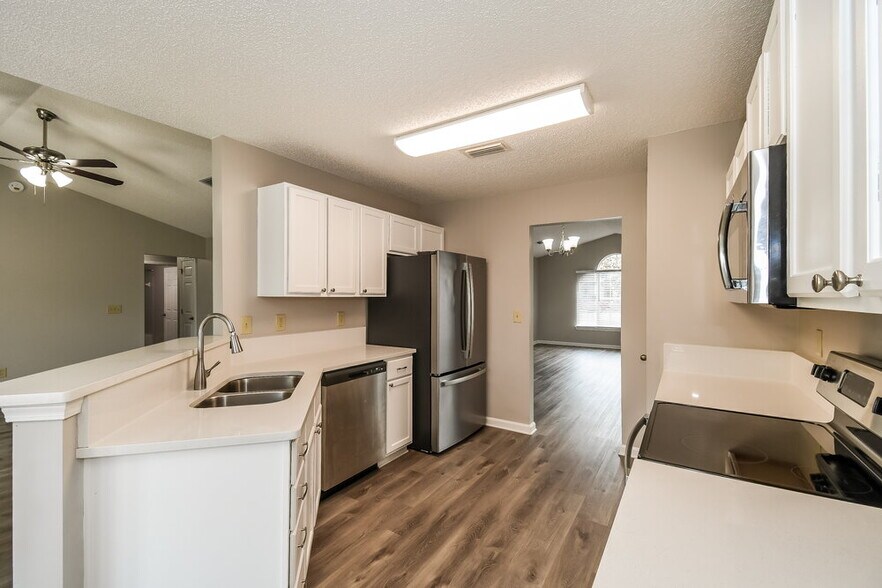 Building Photo - 509 Fallen Timbers Dr