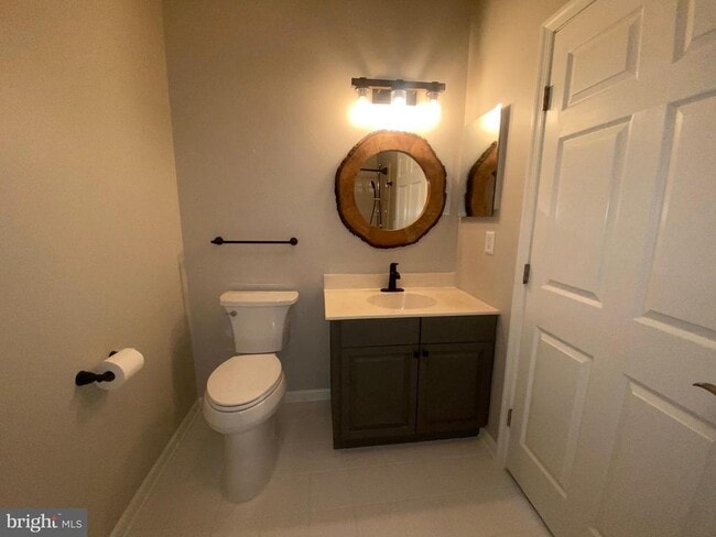 Building Photo - 76 Kyle Way