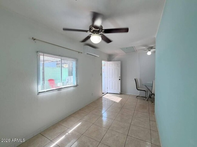 Building Photo - 2923 W Keim Dr