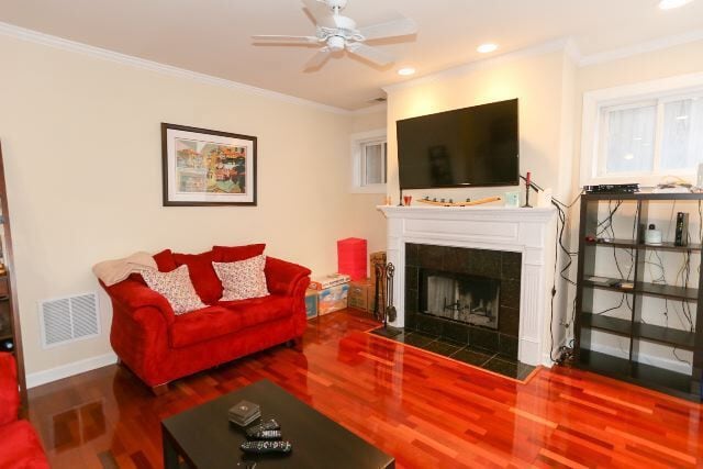 Building Photo - 4319 N Ashland Ave