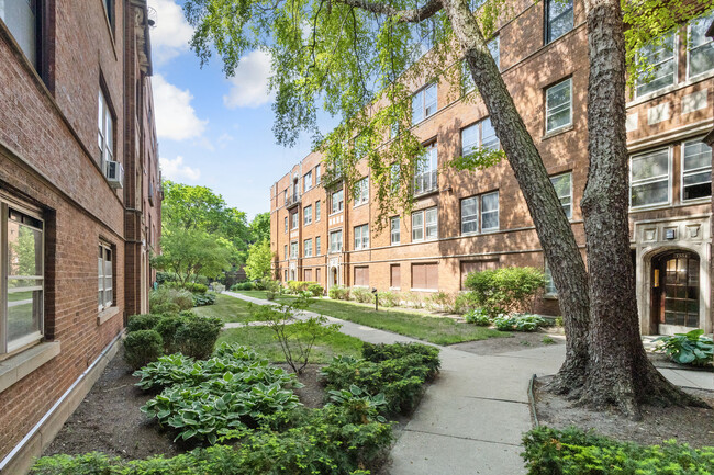 Building Photo - 1558 W Juneway Terrace