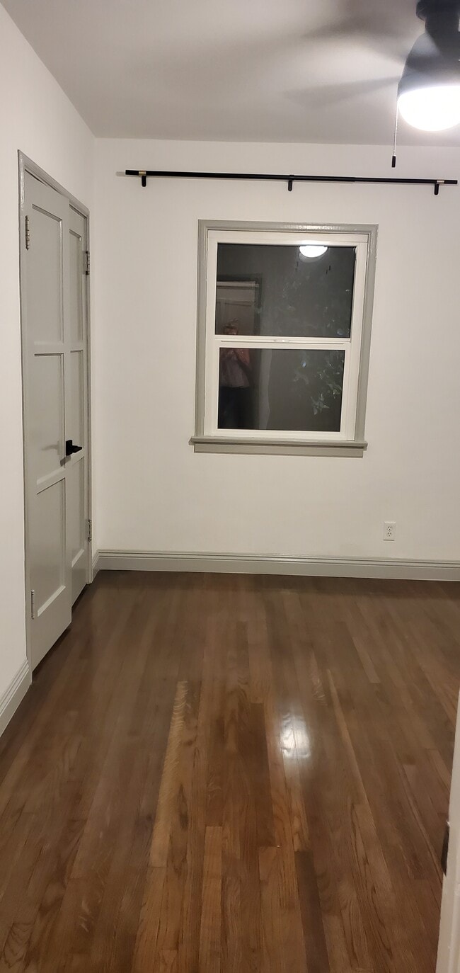 bedroom closet doors - 614 N Madison Ave
