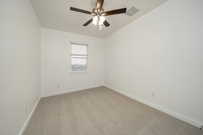 Building Photo - 8433 Adelaide Dr