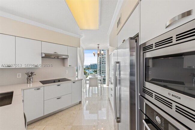 Building Photo - 3370 Hidden Bay Dr