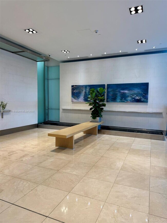Primary Photo - 2101 Brickell Ave