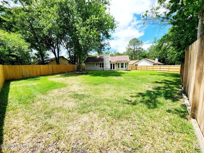 Building Photo - 3910 Karissa Ann Pl E