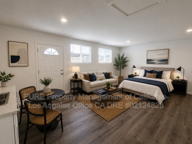 Building Photo - 10977 1/2 Pope Avenue