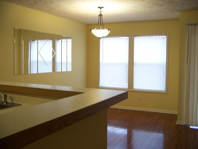 Building Photo - STEWARTS CREEK
