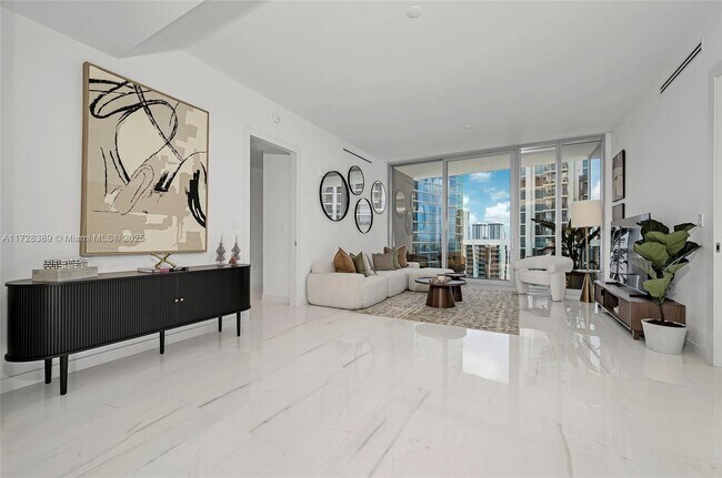 Building Photo - 300 Biscayne Blvd Way