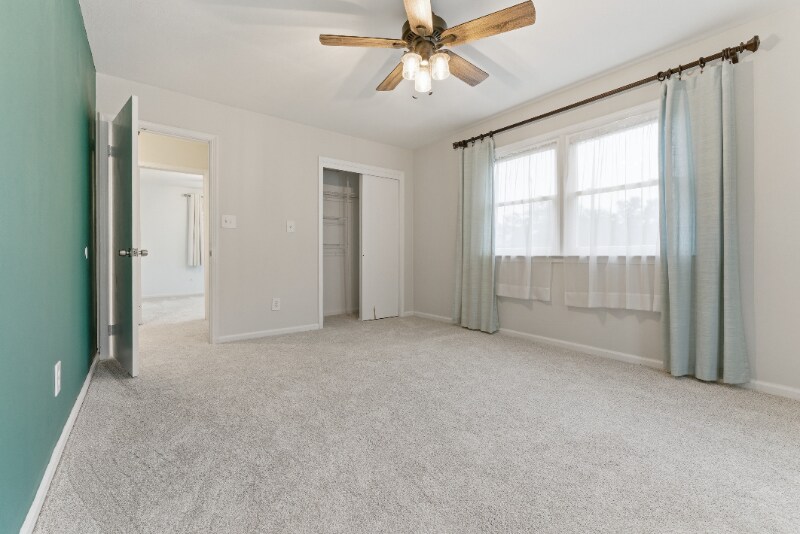 Building Photo - 210 73rd St