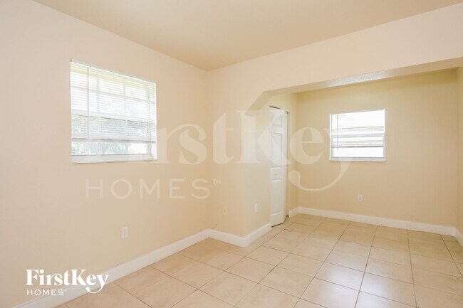 Building Photo - 4970 NW 12th St