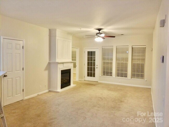 Building Photo - 3232 Margellina Drive