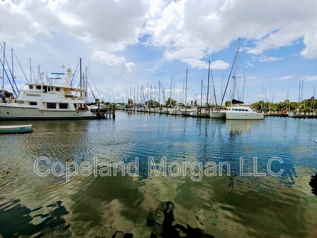 Building Photo - 4525 29th Ave S