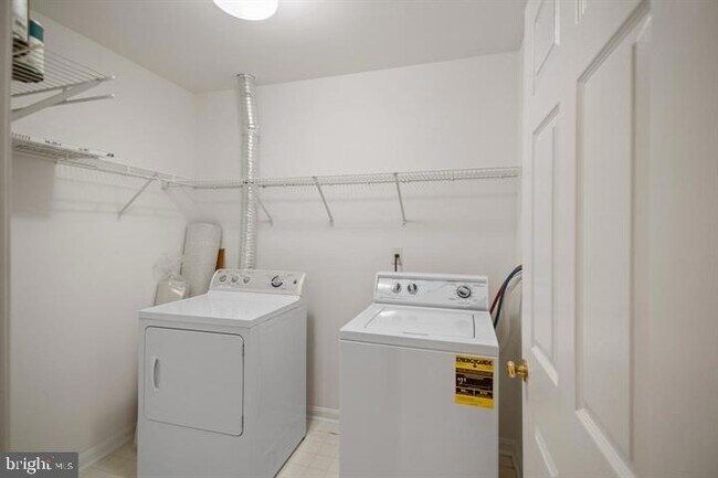 Building Photo - 9101 Gracious End Ct