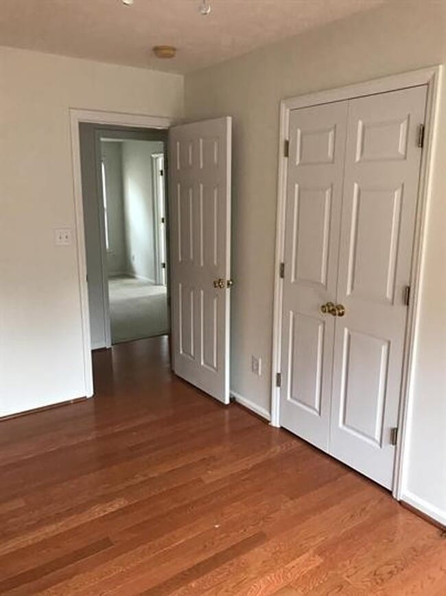 Building Photo - Carolina Lakes!!