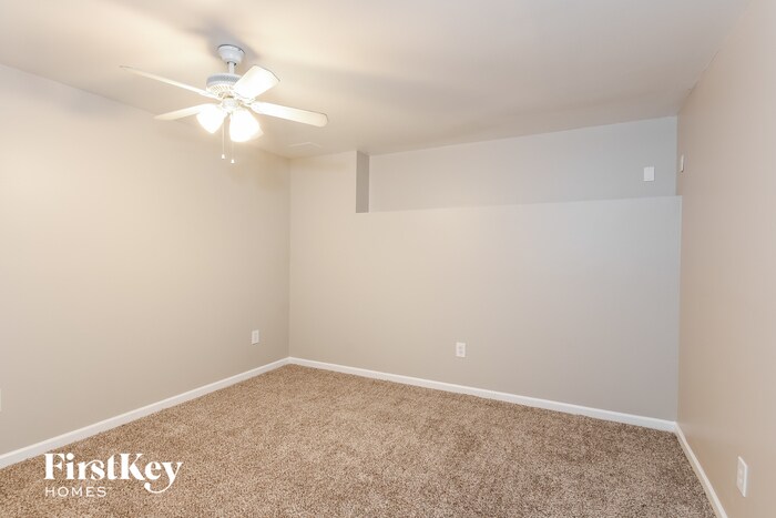 Building Photo - 206 Red Fox Ct