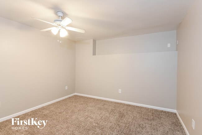 Building Photo - 206 Red Fox Ct