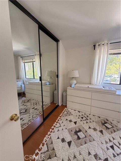 Building Photo - 49 Amberleaf