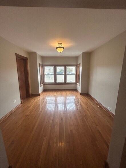 Building Photo - 3532 N Elston Ave