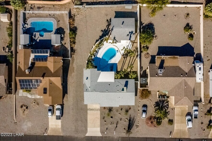 Building Photo - 3705 Challenger Dr