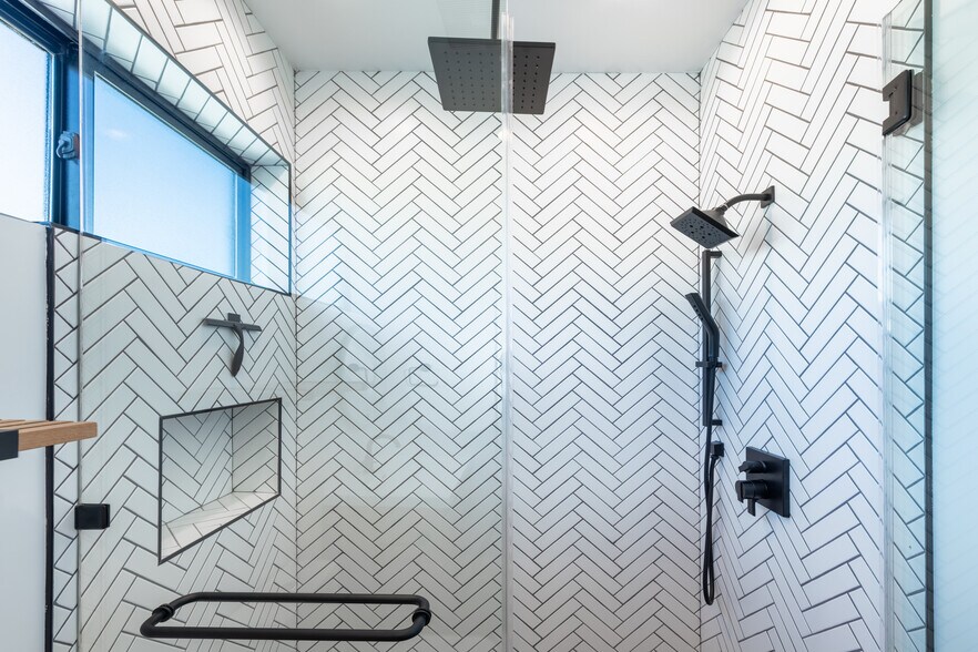 Building Photo - 18740 Merridy St