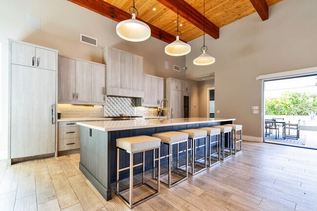 Building Photo - Stunning 4BR House in Phoenix