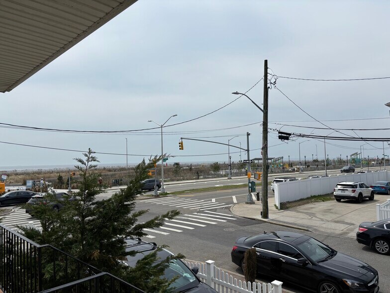 Building Photo - 130 Beach 98th St