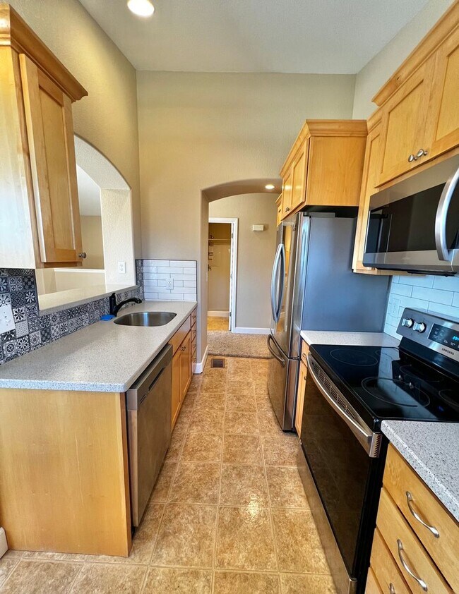 Building Photo - 4101 Crittenton Ln