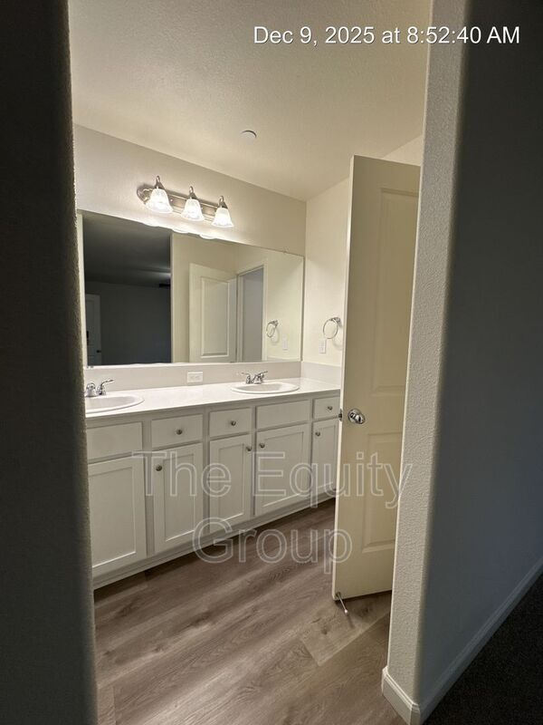 Building Photo - 7040 Avenue 310