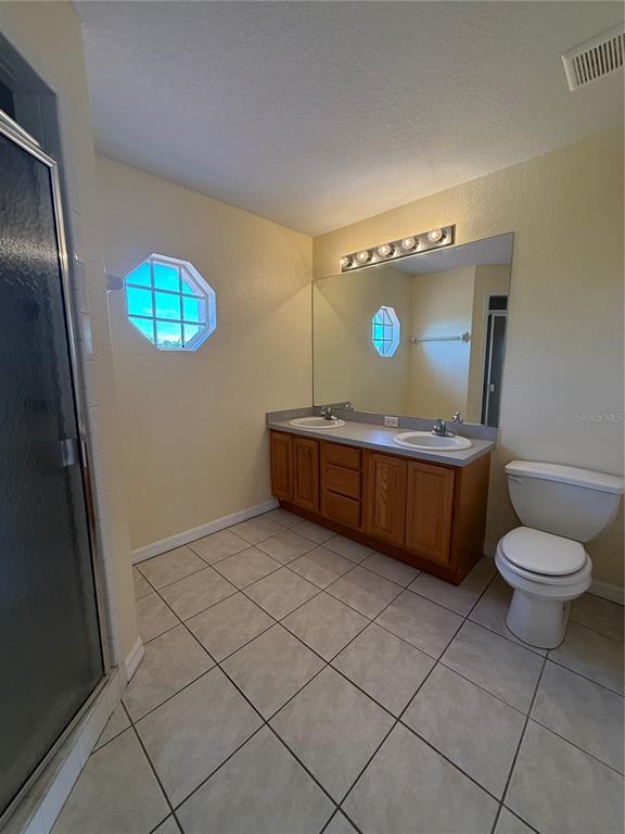 Building Photo - 2212 Garden Lake Dr